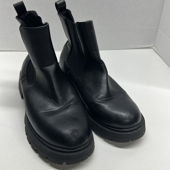Asos Chelsea Boot Chunky Faux Vegan Leather Pull On Booties Shoes Boots Black 7 - Picture 2 of 8